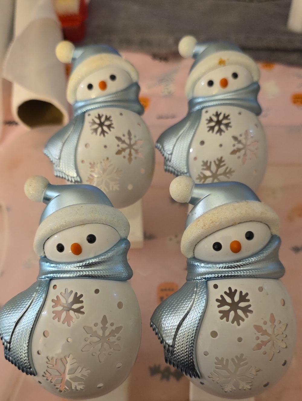 SET OF 4. WALLFLOWERS. Blue Snowman Holiday - Decorative Home Accent LIGHT UP
